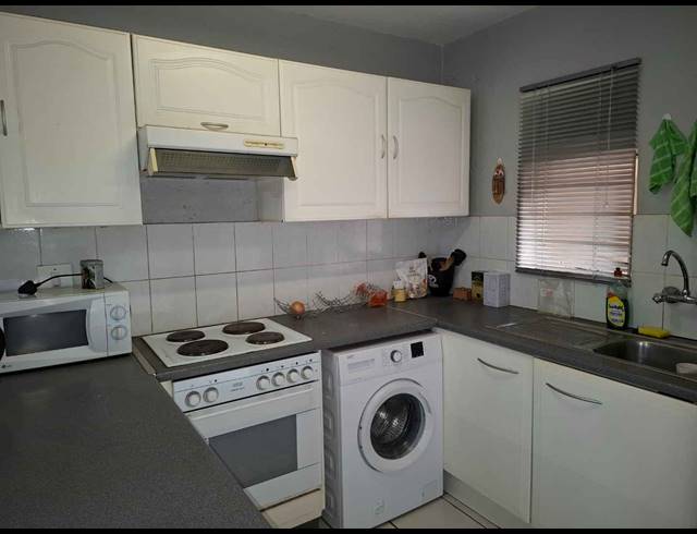 1 BEDROOM TOWNHOUSE FOR SALE IN BRACKENDOWNS